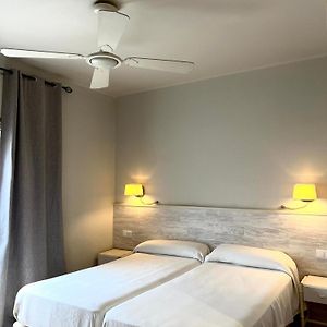 Zimmer mit zwei Einzelbetten